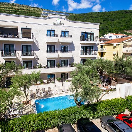 Hotel Harmony By Aycon Petrovac na moru Exterior foto